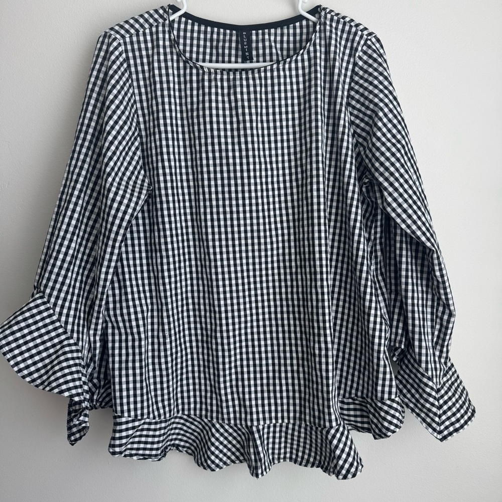 BLUEMINT Black & White Checkered Blouse With Flowy Sleeve and Bottom Edges Sz L